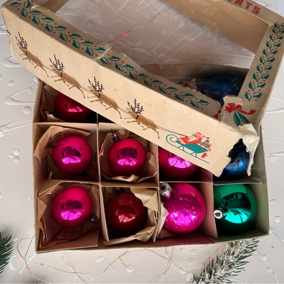 Vintage Christmas Glass Ornaments Box of 12 - Picture 6 of 16